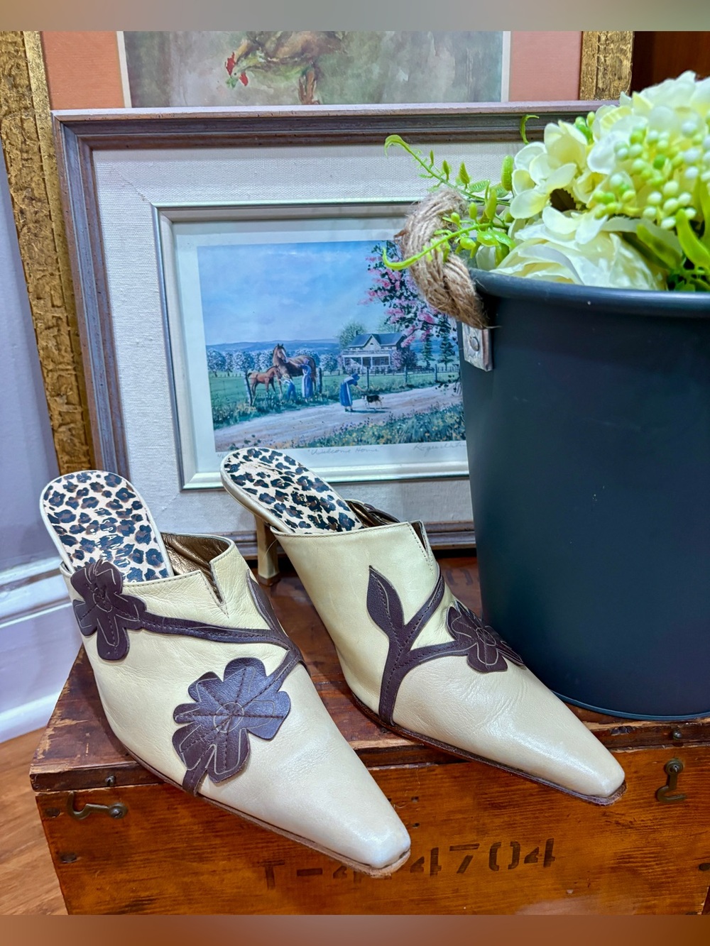 Vintage Hispanitas 90s/Y2K Heeled Mules Yellow Cream and Brown Floral Point Toe - Picture 1 of 8